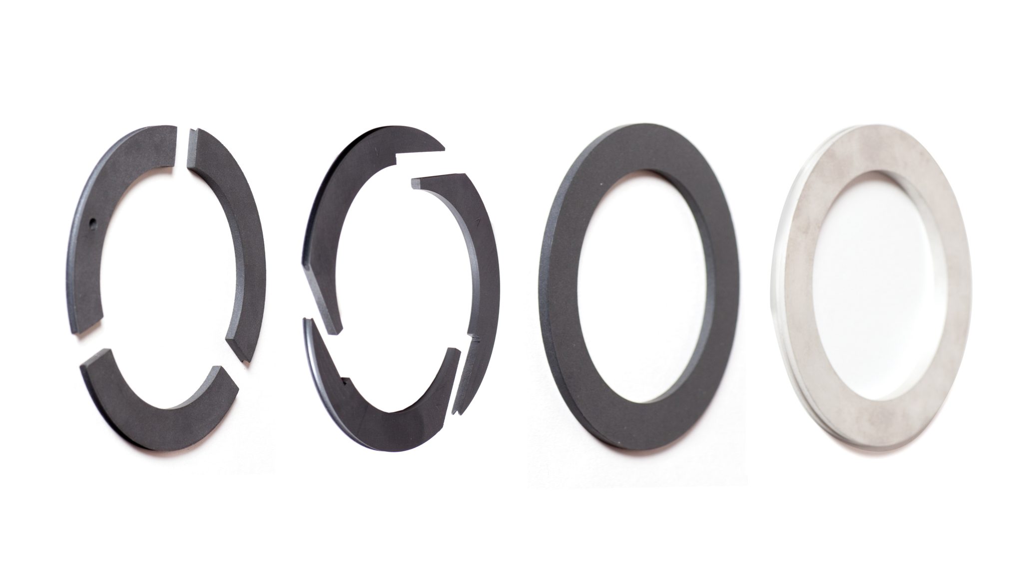 Four BTUU packing rings in an upright orientation